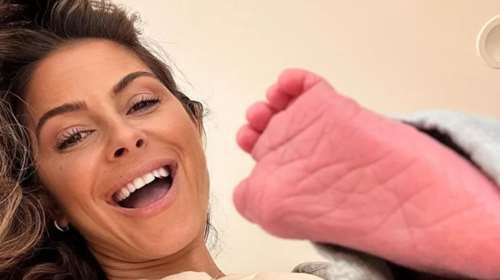 Η Μαρία Μενούνος είναι μία ευτυχισμένη μαμά - Οι υπέροχες φωτογραφίες με την κόρη της