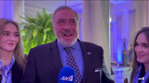 Νίκος Τσάκος: Στον Λευκό Οίκο με τις καλλονές κόρες του Ειρήνη και Ελισάβετ που σπουδάζουν στην Αμερική