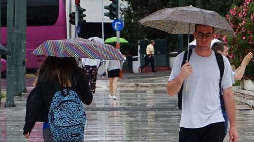 Καλοκαίρι με βροχές και καταιγίδες και χαλάζι - Ποιες περιοχές θα πλήξει η κακοκαιρία [χάρτες]