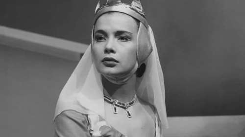 &quot;Η Τζένη Καρέζη ήταν σνομπ - Δεν μου μιλούσε, της έλεγα καλημέρα και γύριζε το κεφάλι της από την άλλη&quot; [Βίντεο]