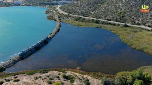 Οταν το τρένο διασχίζει τα κύματα -  Τα ομορφότερα 450 μέτρα του ελληνικού σιδηρόδρομου [βίντεο]