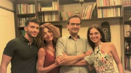 Μπήκαν... οικογενειακώς στο Πανεπιστήμιο Κρήτης: Μπαμπάς, μαμά, γιος και κόρη φοιτητές