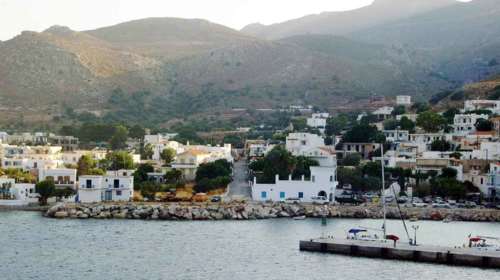 Τουρκικό φορτηγό πλοίο προσάραξε στην Τήλο