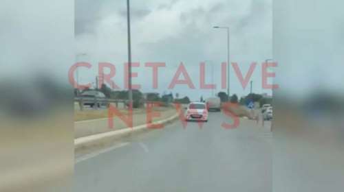 Κρήτη: Αυτοκίνητο πηγαίνει ανάποδα στην εθνική οδό [βίντεο]