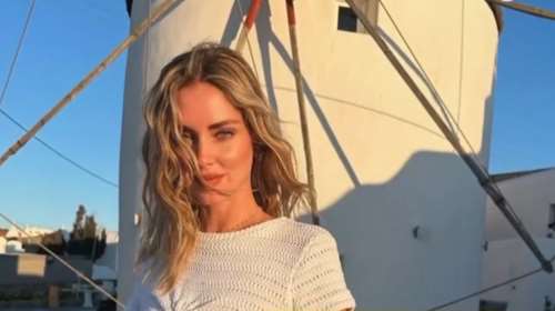 Η Κιάρα Φεράνι έφτασε στην Ελλάδα πανέτοιμη για έναν νέο μεγάλο έρωτα [βίντεο]