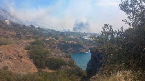Φωτιά στο Λασίθι: Καλύτερη η εικόνα, έσβησε το μεγάλο μέτωπο - Σενάριο για εμπρησμό από αμέλεια [εικόνες-βίντεο]