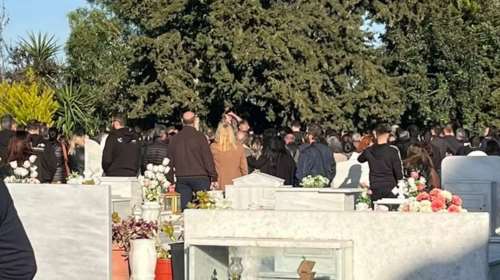 Θρήνος στη Κρήτη για τον μικρό Νικόλα που σκοτώθηκε μετά από τροχαίο - Τον αποχαιρέτησαν με μπαλωθιές [εικόνες]