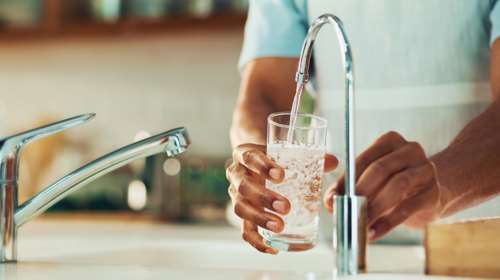 H απάντηση της ΕΥΔΑΠ για τις αυξήσεις των 2 ευρώ στα πάγια: Είναι για "σημαντικά έργα υποδομής"