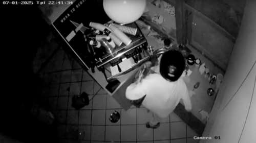 Βίντεο-ντοκουμέντα από τη δράση σπείρας διαρρηκτών που άδειαζε καταστήματα σε Κορωπί και Γλυφάδα