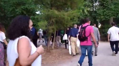 Πεδίον του Άρεως: Διαμαρτυρία αναρχικών σε έκθεση με καλεσμένη την Κατερίνα Σακελλαροπούλου [Βίντεο]