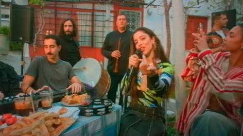 Eurovision: To unplugged βίντεο κλιπ του Zari - Η Μαρίνα Σάττι τραγουδάει ζωντανά με μουσικά όργανα