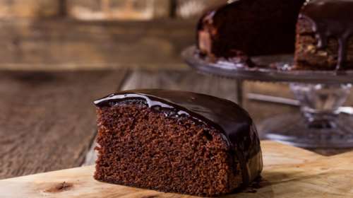 Νηστίσιμη σοκολατόπιτα με επικάλυψη κουβερτούρας - Εύκολη και γρήγορη, θα τη λατρέψετε