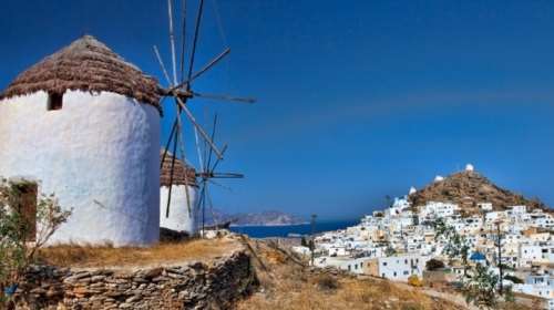 Κορονοϊός: Σε απομόνωση 15 νεαροί Ιταλοί στην Ίο - Οι 5 είναι ήδη θετικοί