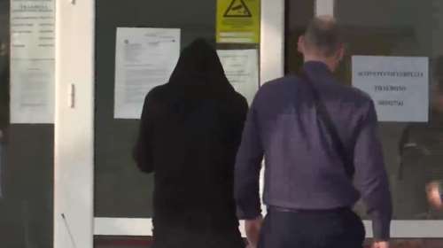 Τραγωδία στην Αρτα: Μόνος του στον ανακριτή ο πατέρας του βρέφους