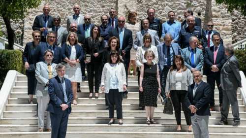 Στο φως τα πρακτικά των λοιμωξιολόγων: Οι βόμβες, η &quot;Δημοκρατία&quot;, η &quot;ΕφΣυν&quot; και η αλήθεια