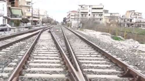 Σύγκρουση τρένων στα Τέμπη: Τι αποκαλύπτει ο κλειδούχος που είχε βάρδια το μοιραίο βράδυ για τον σταθμάρχη [Βίντεο]