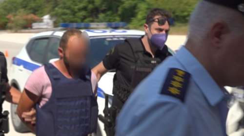 Έγκλημα στην Άρτα: &quot;Προσπάθησε να με πνίξει μπροστά στο παιδί μας&quot; - Σοκάρει η πρώην σύζυγος του 29χρονου