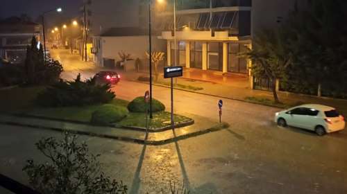 Προβλήματα από την κακοκαιρία: Πλημμύρες και απεγκλωβισμοί στην Πιερία – Σφοδρή χαλαζόπτωση στα Τρίκαλα