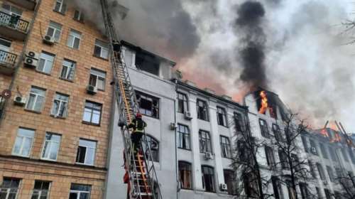 Ισοπεδώνουν το Χάρκοβο οι Ρώσοι: Βομβάρδισαν το αρχηγείο της αστυνομίας - Αλεξιπτωτιστές στην πόλη [εικόνες - βίντεο]