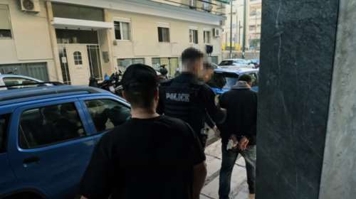 Προκαταρκτική Διοικητική Εξέταση διέταξε η ΓΑΔΑ για το βίντεο του Αλέξανδρου Κοψιάλη με τη σύλληψη του 43χρονου παιδόφιλου