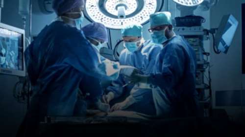 Απίστευτο: Γιατρός σε πανεπιστημιακό νοσοκομείο της Γερμανίας έκανε επέμβαση ακρωτηριασμού με βοηθό μια καθαρίστρια