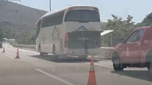 Ηγουμενίτσα: Φωτιά σε λεωφορείο με 51 Ρουμάνους τουρίστες [εικόνες, βίντεο]