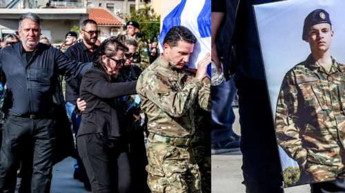 Κηδεία 19χρονου Ραφαήλ: Τραγικές φιγούρες η μητέρα και η αδερφή του - Ο σπαρακτικός επικήδειος του πατέρα του [εικόνες - βίντεο]