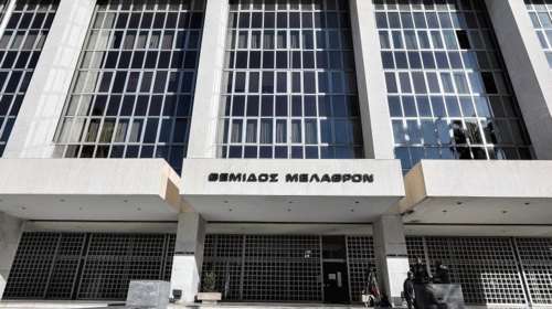 Παρέμβαση Ντογιάκου για σχέσεις &quot;νονών&quot; της νύχτας με υψηλόβαθμα στελέχη της ΕΛΑΣ