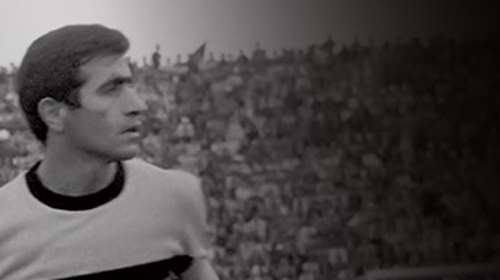 Πέθανε ο Μίμης Παπαϊωάννου, ο θρυλικός ποδοσφαιριστής της ΑΕΚ