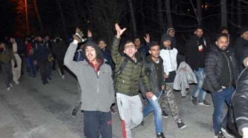 Άνοιξε τα σύνορά της η Τουρκία - Πρόσφυγες κατευθύνονται προς την Ελλάδα