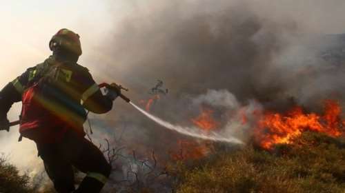 Φωτιά στη Λέσβο: Ανθρωπος βρέθηκε απανθρακωμένος μέσα σε αυτοκίνητο - Οι πρώτες πληροφορίες