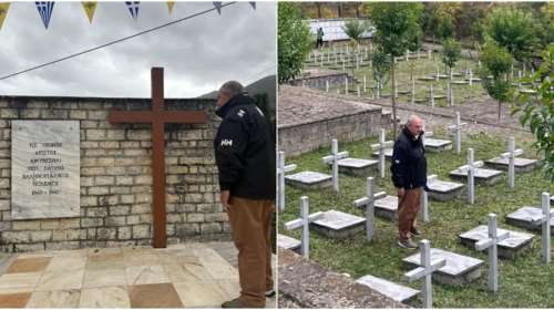 Στη Βόρεια Ήπειρο ο Καραμανλής: Επισκέφθηκε τα μνημεία των πεσόντων του &#39;40 [εικόνες]