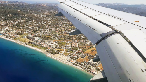 Ρόδος: Σπάνε το ένα ρεκόρ μετά το άλλο οι αφίξεις τουριστών - Ξεπερνούν και το 2019