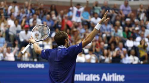 US Open: Βασιλιάς ο Μεντβέντεφ, γκρέμισε το όνειρο του Τζόκοβιτς