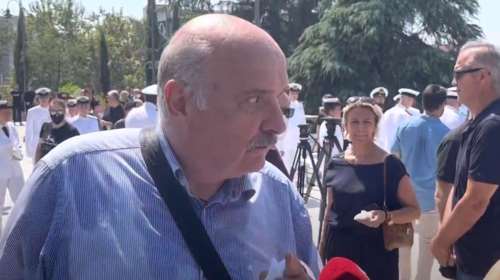 Λάρισα: Ξέσπασε απόστρατος αξιωματικός στην κηδεία της Θάλειας - &quot;35 χρόνια κανείς δεν γύρισε πίσω σε κάσα&quot; [Βίντεο]