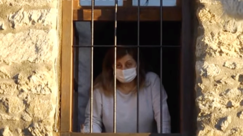 Πρέσπες: Η απίστευτη περιπέτεια ενός ζευγαριού με κορονοϊό - &quot;Φυλακισμένοι&quot; στο ακριτικό χωριό Αγ. Γερμανός [βίντεο]