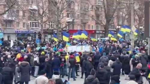 Πληρωμές μόνο σε ρούβλια στη Χερσώνα: Για πρώτη φορά η Μόσχα συνδέει υπό κατοχή πόλη με το ρωσικό νόμισμα