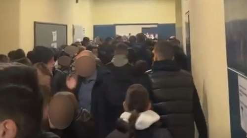 Λάρισα: Οι καθηγητές φυγάδευσαν τον μαθητή του ΕΠΑΛ που παρενόχλησε 15χρονη - &quot;Με ακουμπούσε σε σημεία που δεν ήθελα&quot;