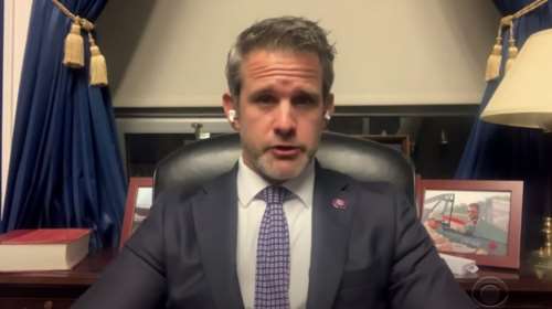 Αυτός είναι ο πρώτος Ρεπουμπλικανός βουλευτής που ζητά την καθαίρεση του Τραμπ [Βίντεο]