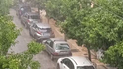 Ισχυρή καταιγίδα στην Αθήνα - Σε ποιες περιοχές ήταν έντονο το φαινόμενο - Στο κόκκινο η κίνηση στους δρόμους [βίντεο]