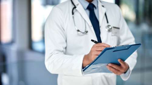 Απάτη με θύματα γιατρούς: Τηλεφωνούν για δήθεν επιστροφή χρημάτων από τον ΕΟΠΥΥ και ζητούν στοιχεία καρτών