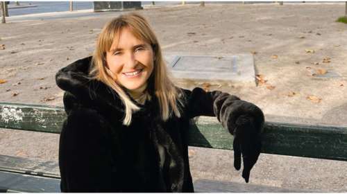 Μάρα Ζαχαρέα: Σαββατοκύριακο στο Παρίσι - Η casual εμφάνιση με μπότες χιονιού και οικολογική γούνα