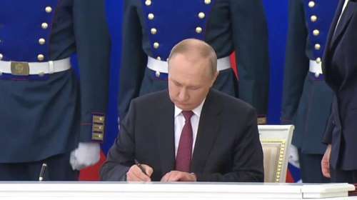 Ο Πούτιν υπέγραψε την προσάρτηση των 4 κατεχόμενων ουκρανικών εδαφών στη Ρωσία