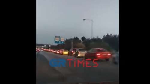 ΠΑΟΚ - Μαρσέιγ: Ασπρόμαυρη ουρά χιλιομέτρων στο δρόμο για την Τούμπα [Βίντεο]