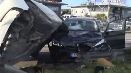 Σοβαρό τροχαίο στη λεωφόρο Μαρκοπούλου: Σφοδρή σύγκρουση δύο οχημάτων, τραυματίστηκαν οι οδηγοί [βίντεο]