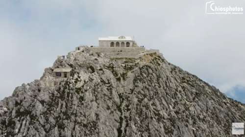 Άγιο Όρος: Πτήση drone στην κορυφή του όρους Άθωνα που καθηλώνει [βίντεο]