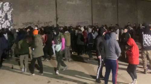 Στη Γαλλία το μεγαλύτερο &quot;κορονο-πάρτι&quot; της Ευρώπης με 2.500 άτομα - Χάος στους δρόμους [Εικόνες-Βίντεο]