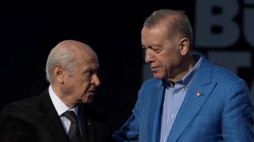 Εκτός ελέγχου το προεκλογικό κλίμα στην Τουρκία - Ο ακροδεξιός Μπαχτσελί απείλησε την αντιπολίτευση με σφαίρες [βίντεο]