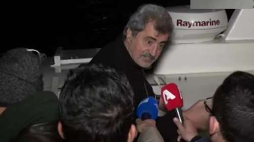 Σε γραμμή... Νταλάρα ο Πολάκης στις Σπέτσες - Επιτέθηκε στους δημοσιογράφους: &quot;Ο δικός σου μπαμπάς είναι περήφανος;&quot;