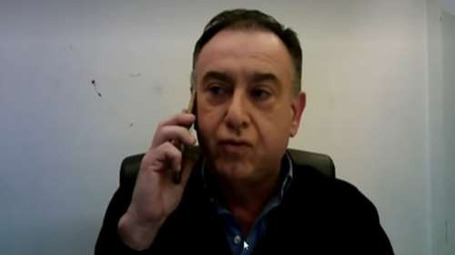 Η αντίδραση του βουλευτή Χρήστου Κέλλα (ΝΔ) όταν ο μετασεισμός των 5,9R τον &quot;χτύπησε&quot; σε live μετάδοση [βίντεο]